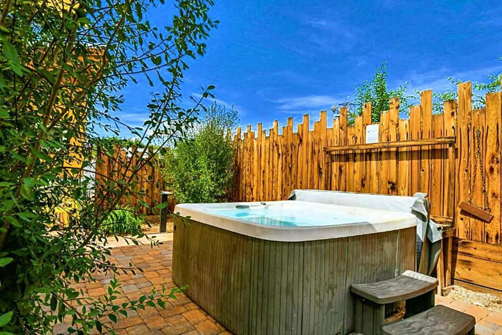 Downtown Kokopelli # 2- Newly Remodeled Stylish Studio Moab Exterior foto